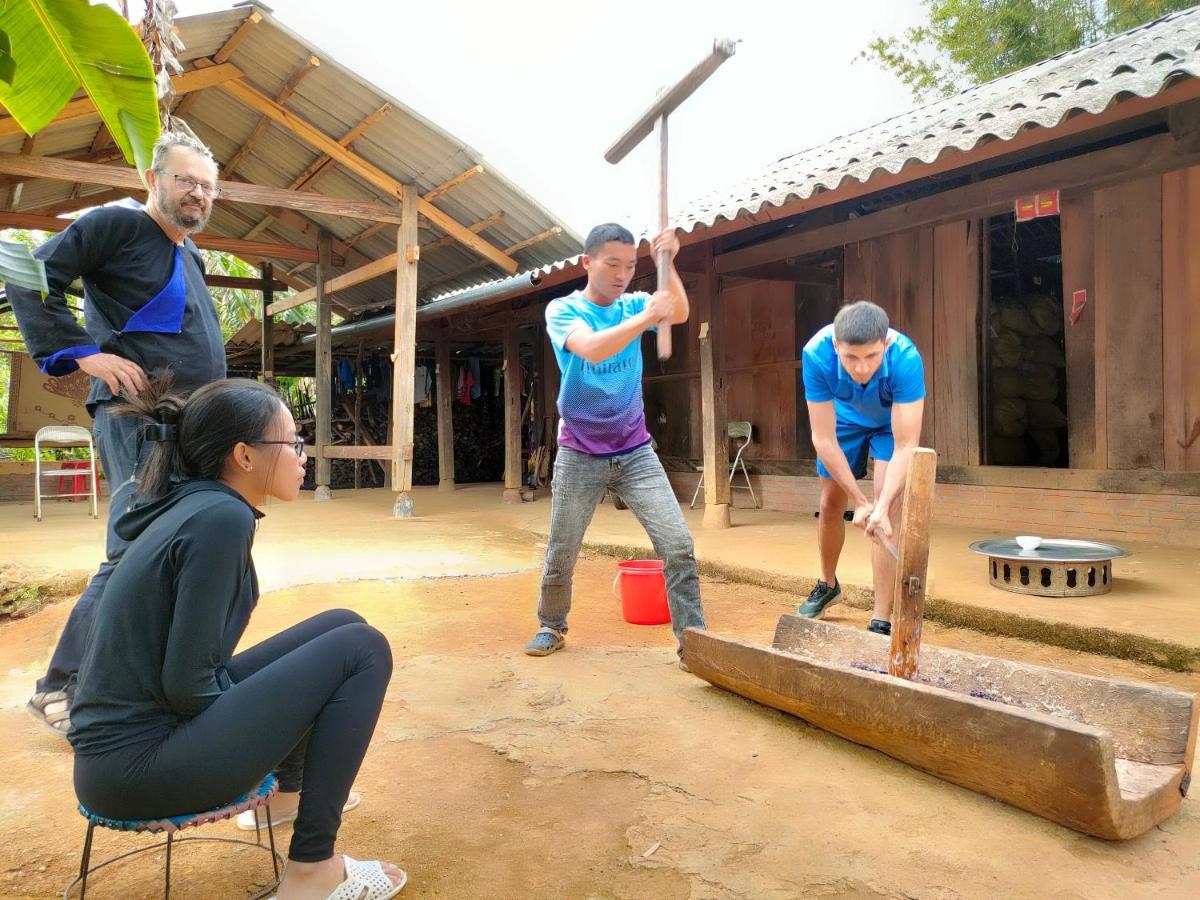 Indigenous Homestay- Trek- Food- Bus Homestay Mu Cang Chai