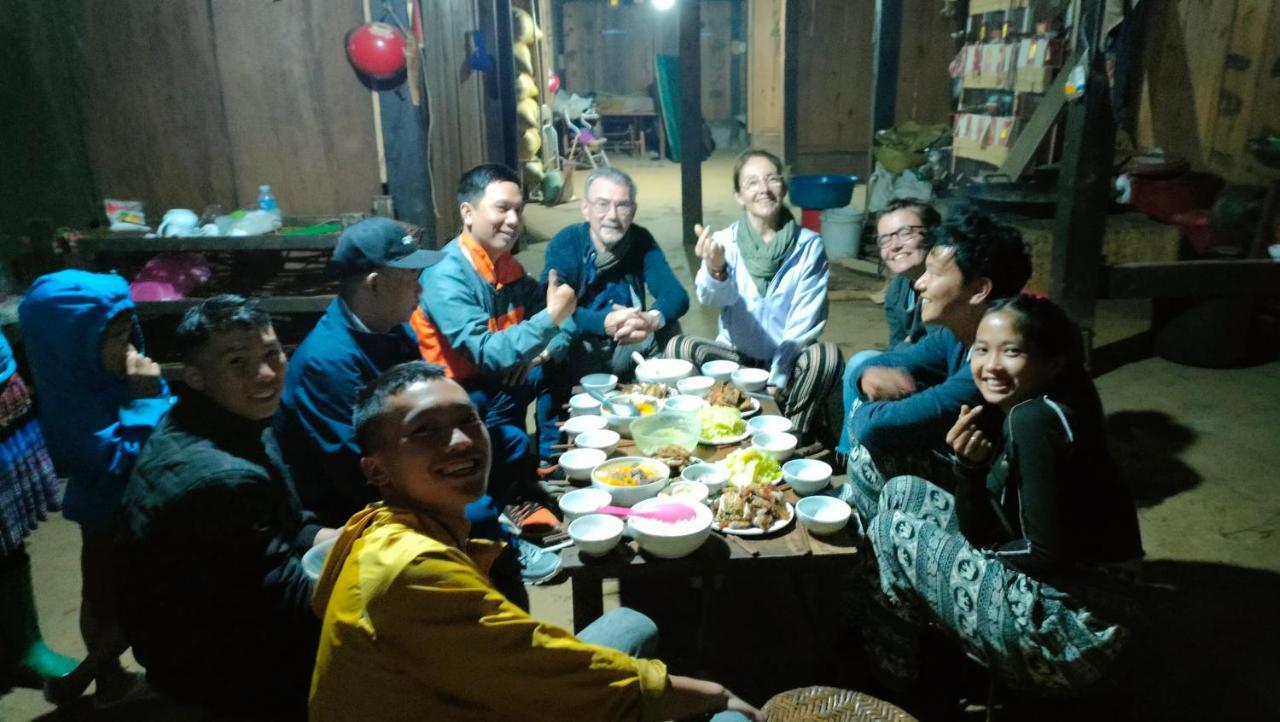 Indigenous Homestay- Trek- Food- Bus Homestay Mu Cang Chai