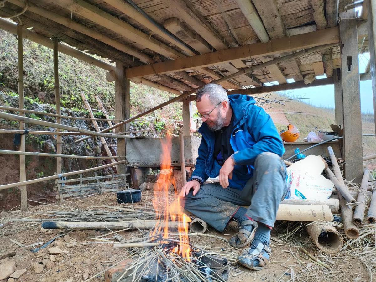 Homestay Indigenous Homestay- Trek- Food- Bus Mu Cang Chai
