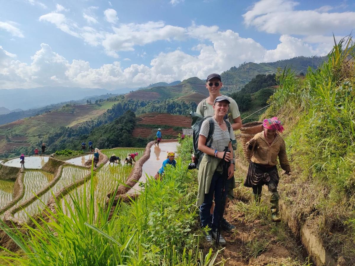 Indigenous Homestay- Trek- Food- Bus Homestay *