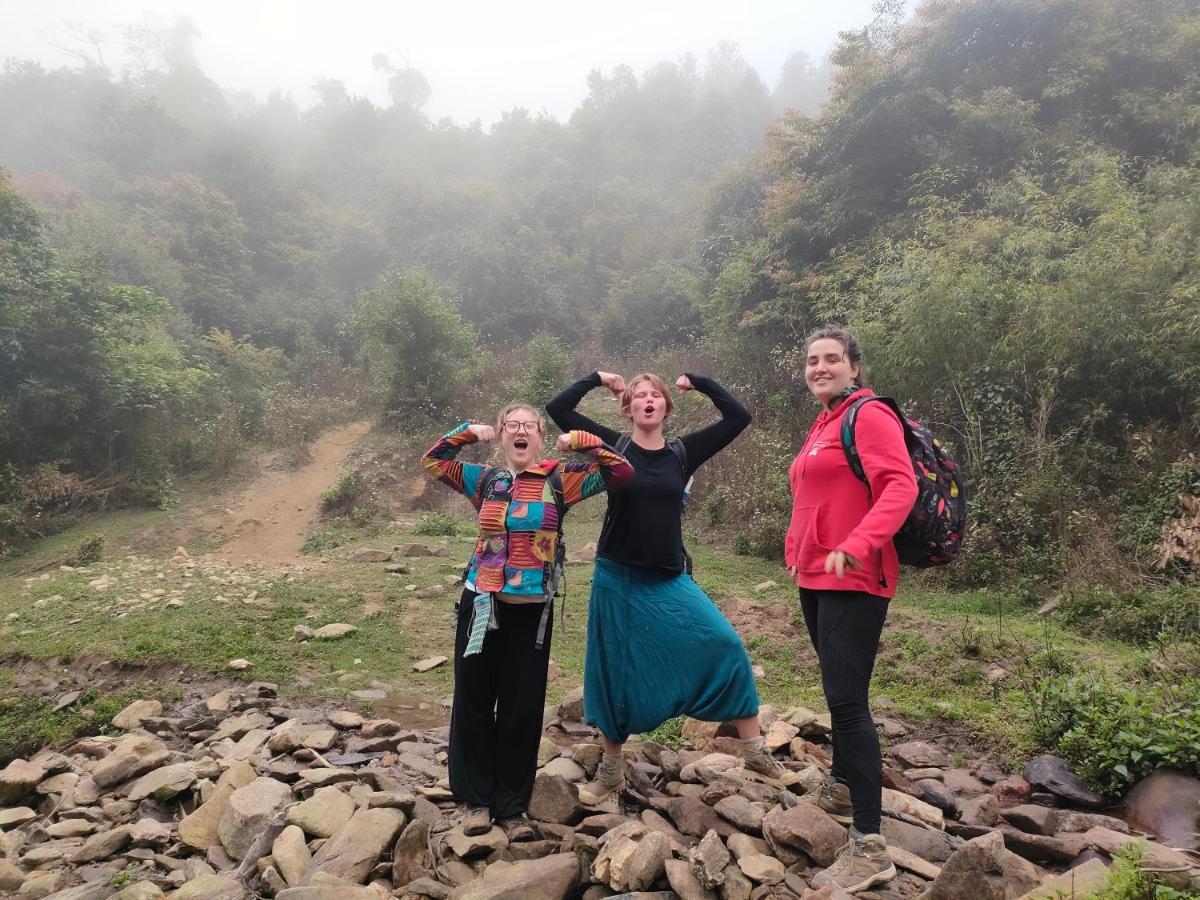 Indigenous Homestay- Trek- Food- Bus Homestay *