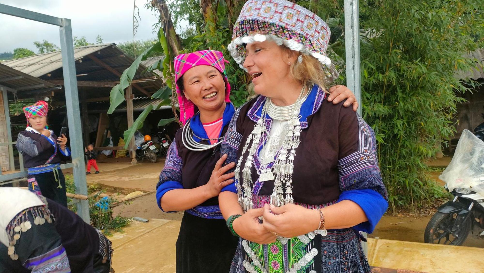 Homestay Indigenous Homestay- Trek- Food- Bus *